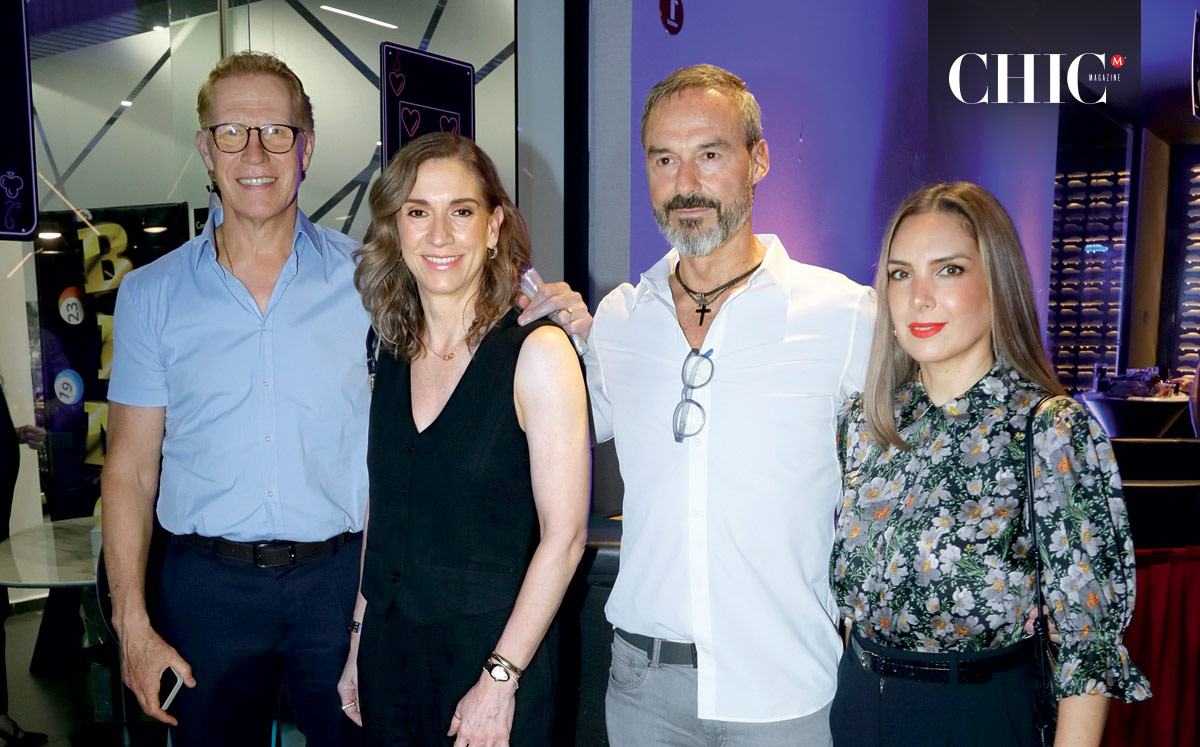 Mauricio Perches, Patricia de Perches, Salvador Villarreal y Érika Páez
