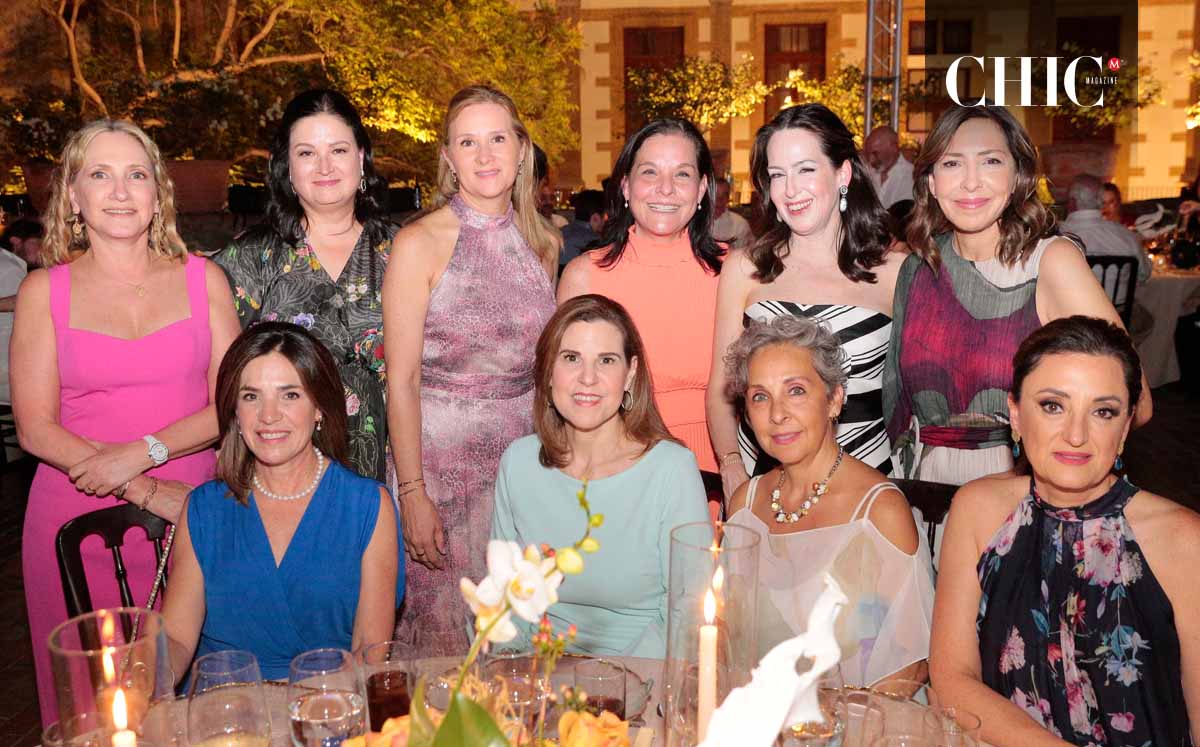 Teresa De Silva, Martha García, Adriana Peña, Adriana Torres, Gaby Santos, Ivonne Morales, Maricela Reyes, Cielo De Silva, Fernanda Herrera y Karina
