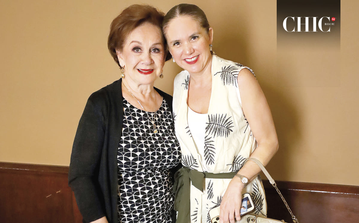 CARMEN DE TUÑÓN Y CARMENCHU HURTADO