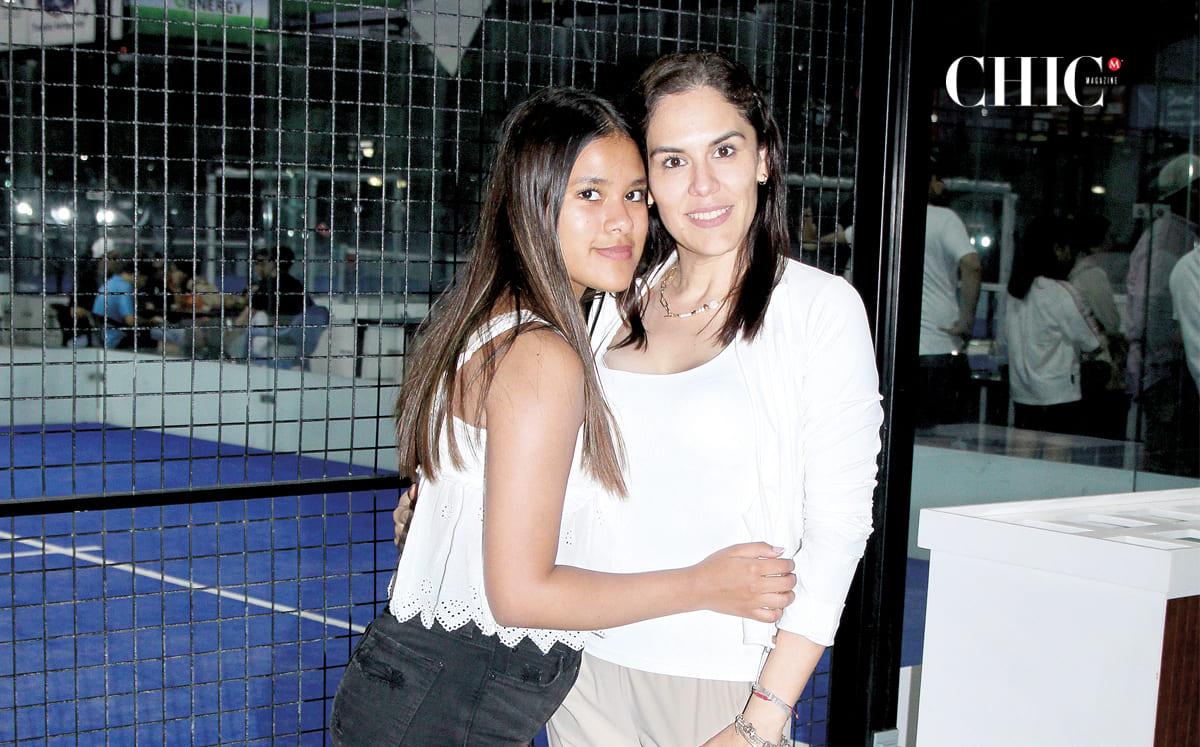 KAROL URBINA Y VERO DE URBINA