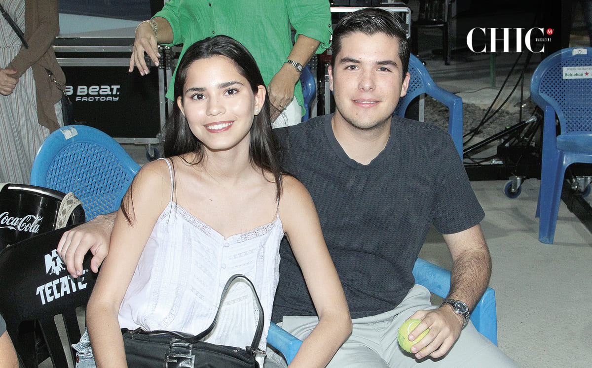 MONSE PUENTES Y DANIEL CRISTO