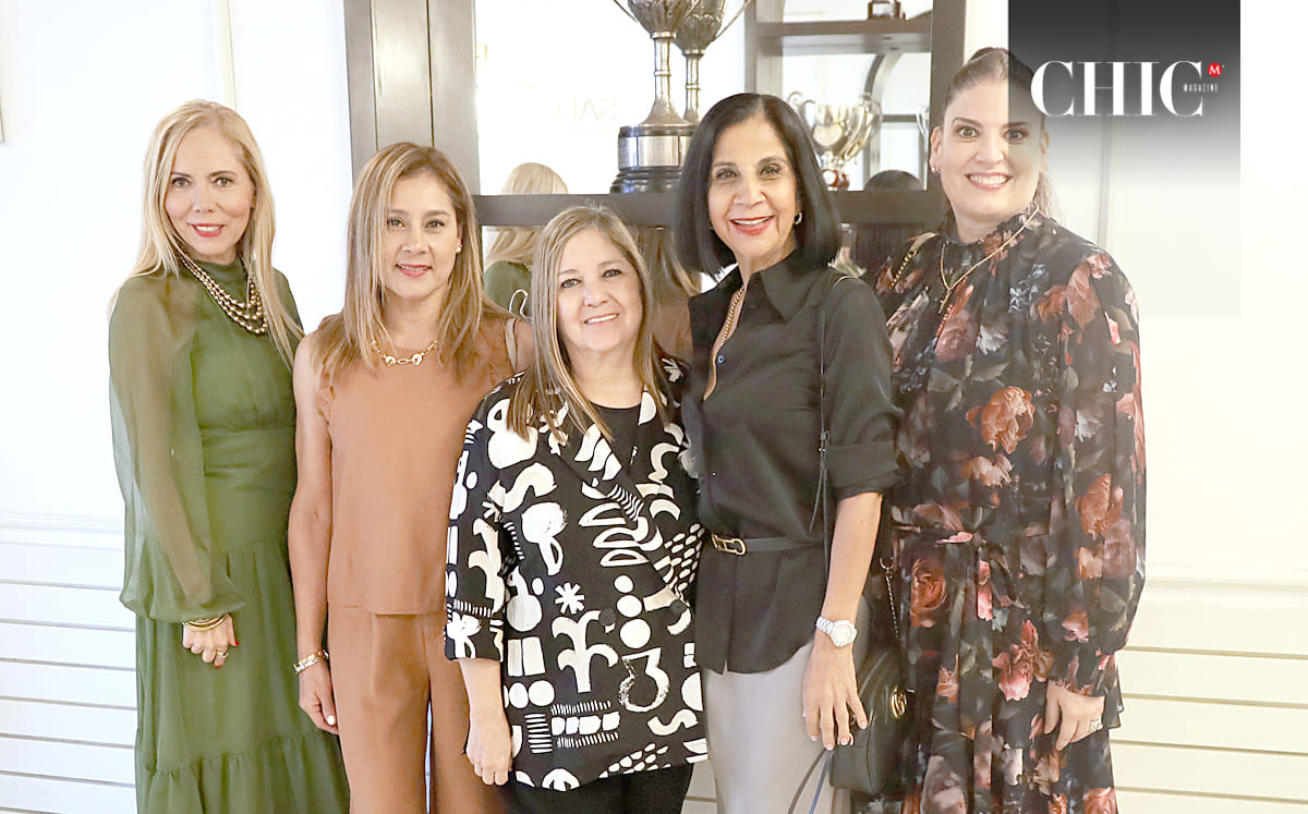 TERE GÓMEZ, DELIA ENRIQUEZ, MALE DE PEÑA, PATY GARCÍA Y SANDRA ABISAD