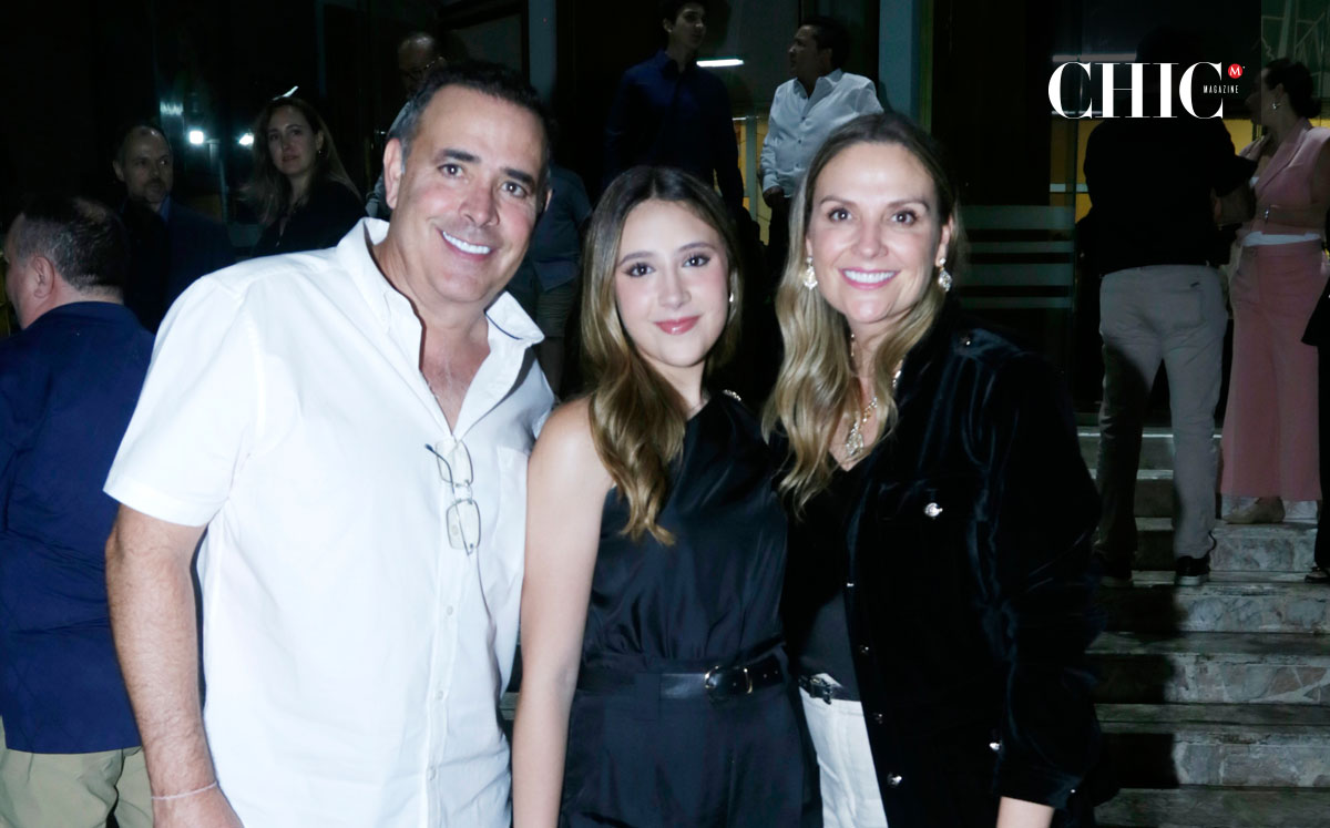 Jorge Montemayor, Balbina Montemayor y Mónica Guzmán de Montemayor