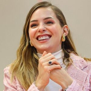 Mariana Rodríguez roba cámara en batizo con vestido de 200 pesos (Foto: Instagram)