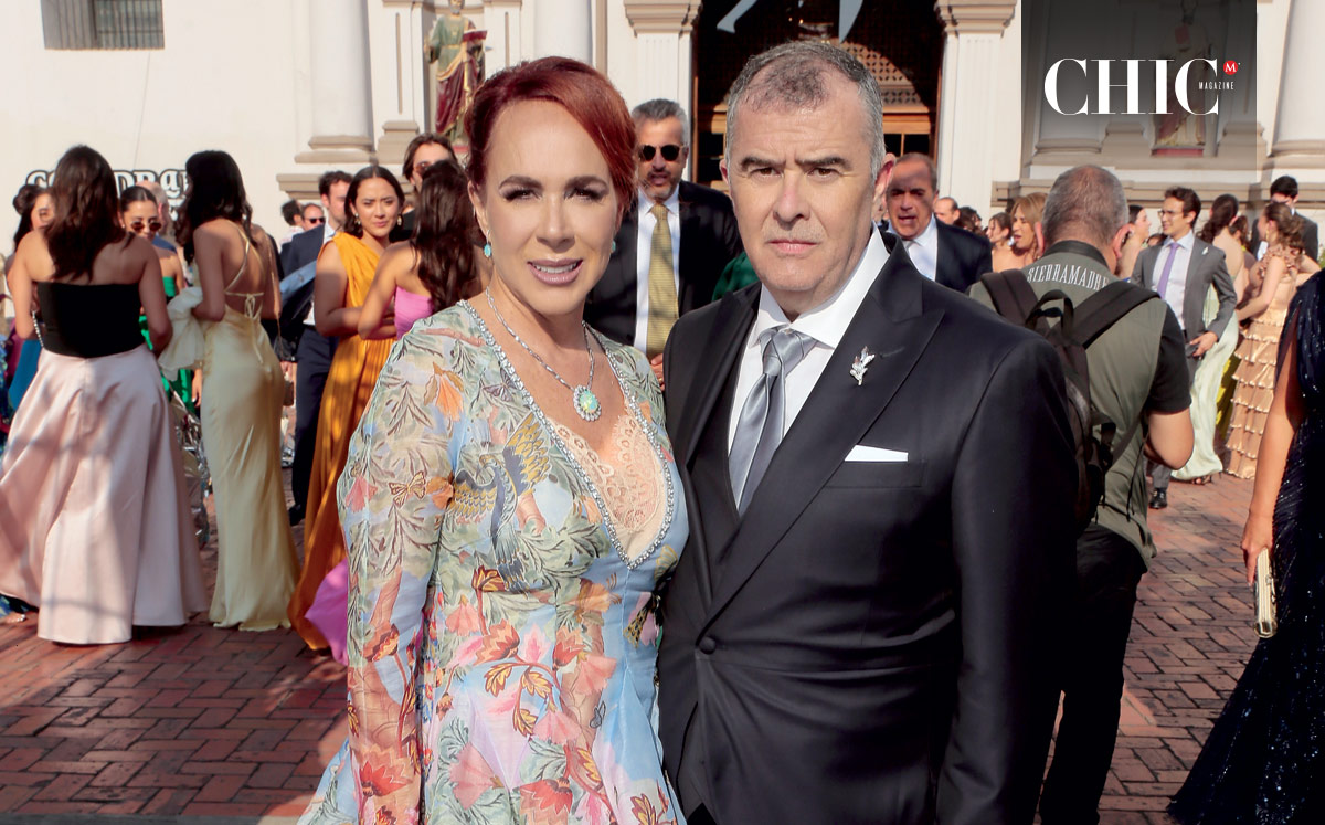 Mónica Betancourt y Miguel Díaz, papá del novio