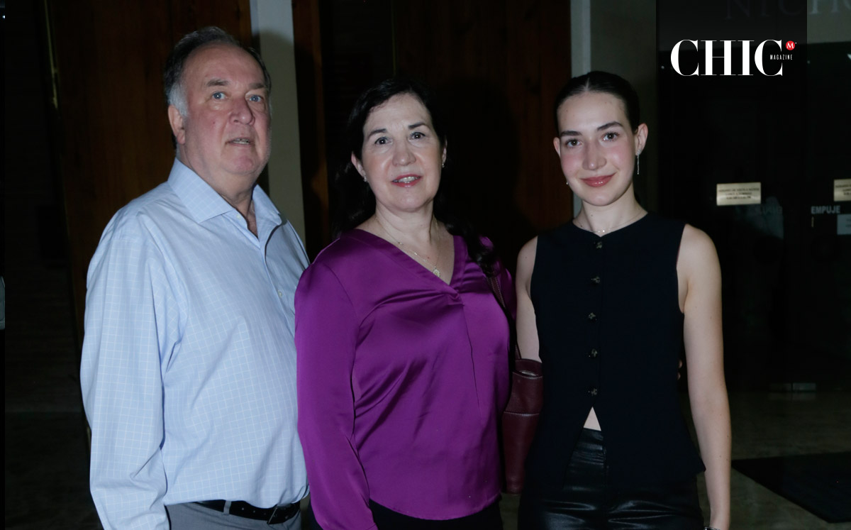 Rafael Ortiz, Patricia Llovera de Ortiz y Regina Ortiz