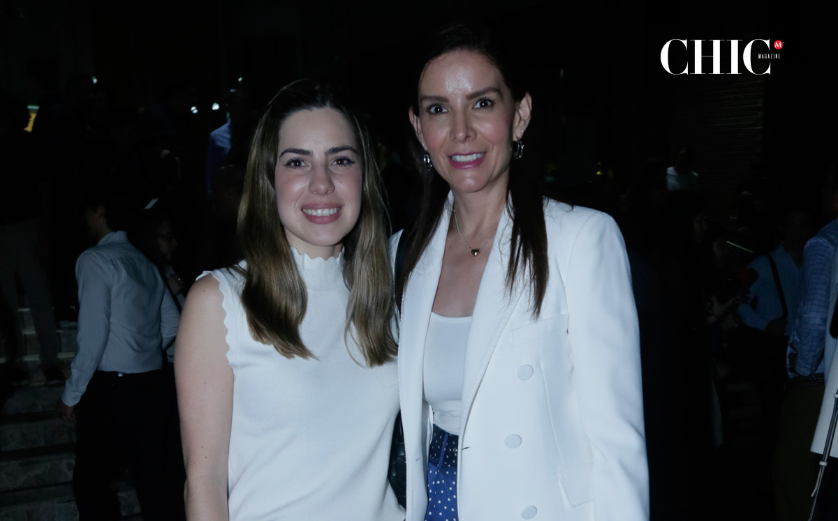 Sofía Peña y Mónica Martínez de De la Garza