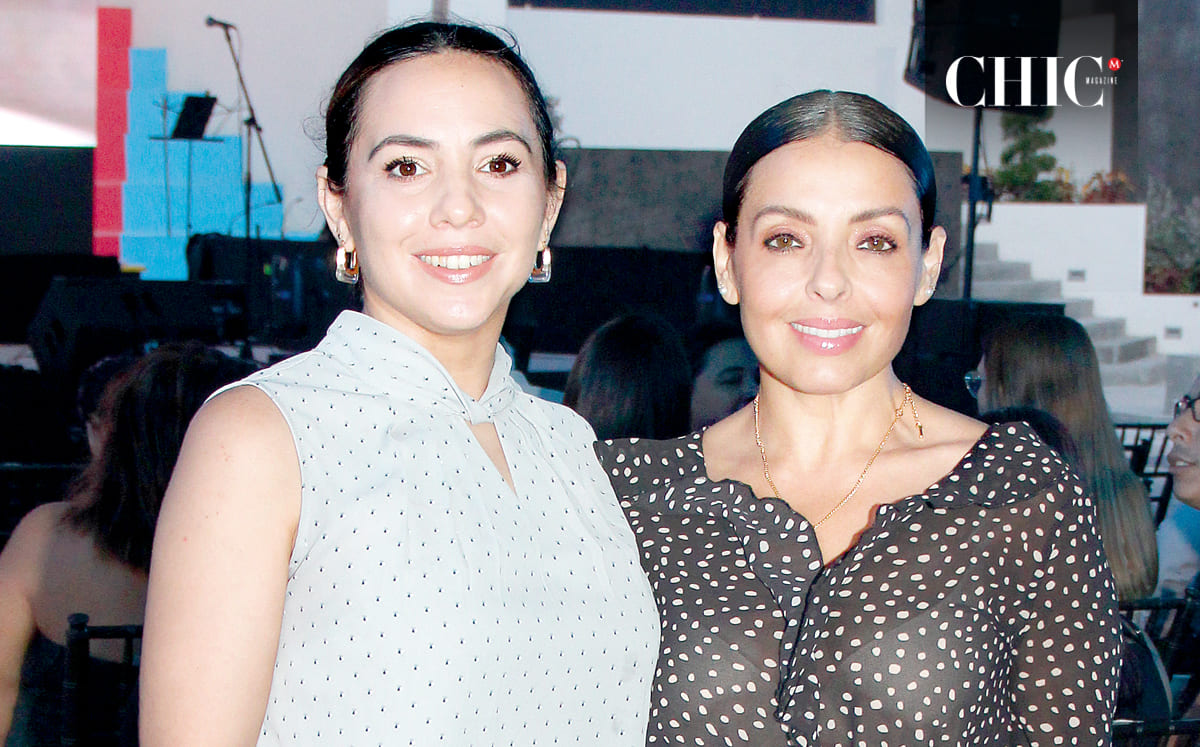 Alexandra Sandoval y Mónica Luengas se mostraron alegres en la celebración