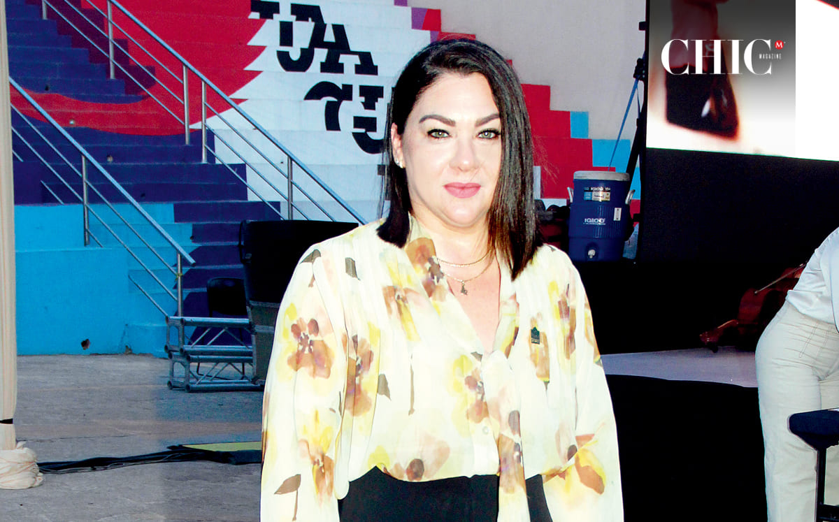 Alicia Sierra presente en la celebración del 41 aniversario de biblioteca UNE
