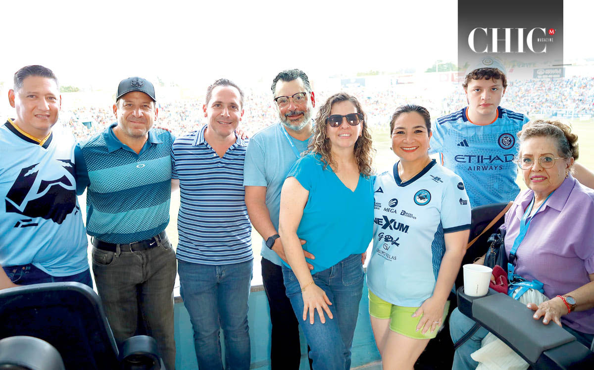 Héctor Bueno, Roberto Rosano, Jorge Vila, Miguel Baltazar, Georgina Mora, Paloma Soberanes, Emilio Baltazar y Lupita Mora apoyando a la Jaiba Brava