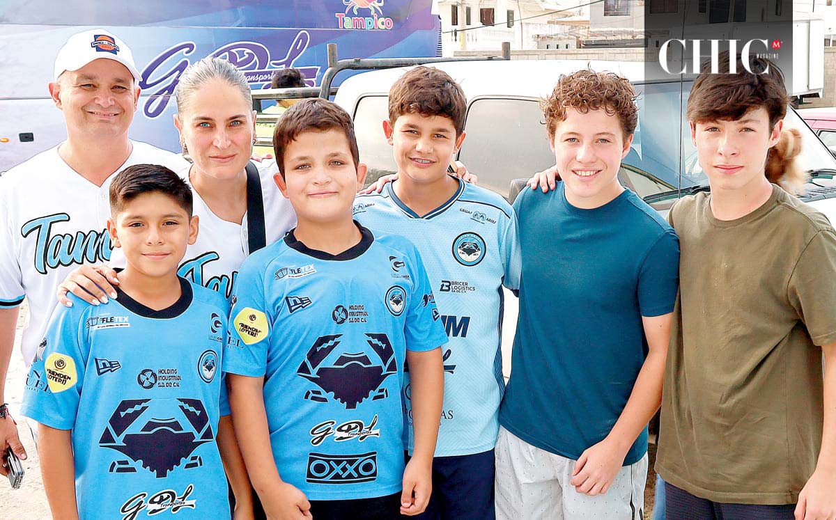 Alejandro Alvear, Ivonne Feres, Emiliano Hernández, José María Alvear, José Alejandro Alvear, Mauricio Holguera y Adrián Holguera