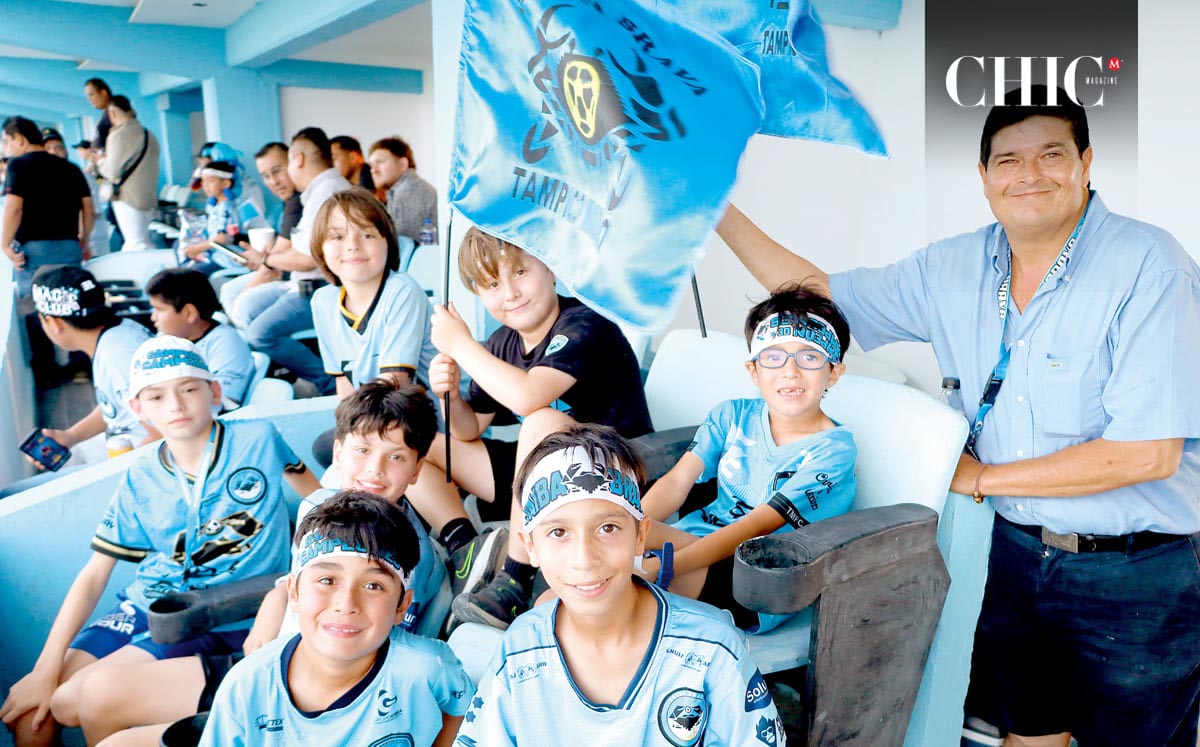 Luis Antonio Simón, Carlos Ravizé, Francisco Azcárraga, José Manuel Corona, Armando Hernández, Armando Hernández, Mariano Corona y Rodrigo Pérez