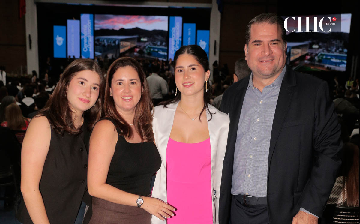 Adriana Guerra, Elsa Adriana Guerra, Andrea Guerra y Rene Guerra
