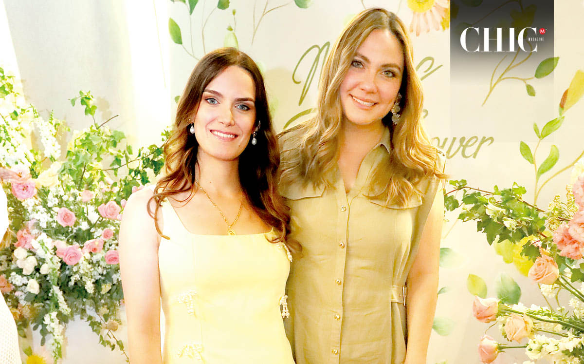 Ana Silvia Aldape y Ana Cristina Juárez felices en el Club Campestre Tampico
