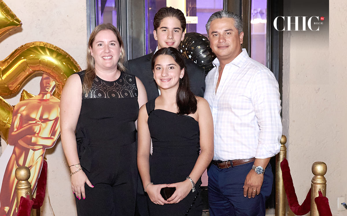 Andrea Llamazares, Patricia Godoy, Vicente Saro, María Saro llegaron puntuales a la celebración