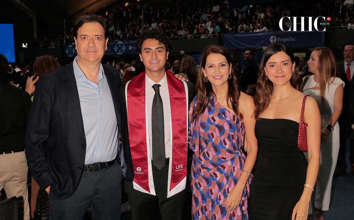 Cesar Chapa, Cesar Chapa, Sylvia Alvarez y Pamela Chapa
