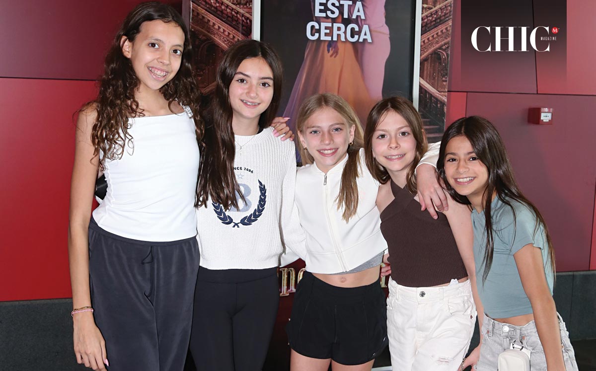 Lucy Ayarzagoitia, Paula Sánchez, Raquel Gutiérrez, Valeria Guerra y Paulina Banavides