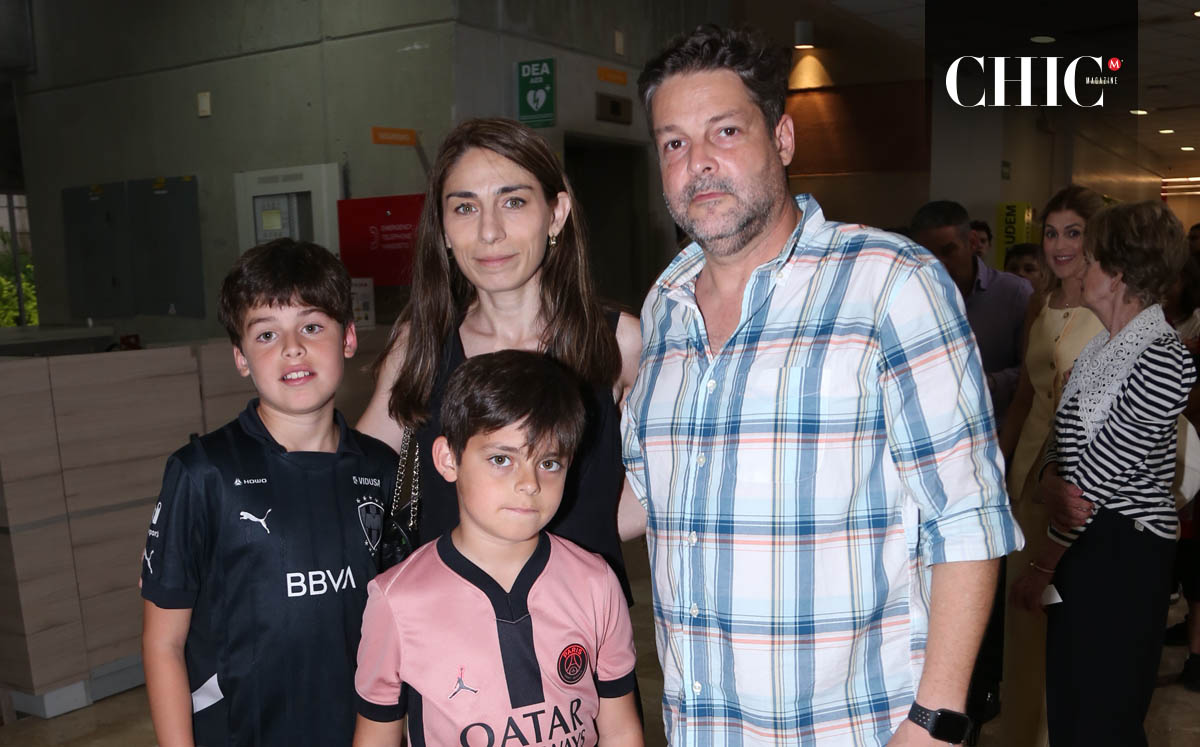 Mauricio Boesch, Cecilia De la Garza, Diego Boesch y Mauricio Boesch