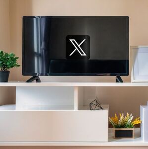 X TV llegó sin aviso y ya está dando de qué hablar: ¿vale la pena? (Getty Images/X/ Canva)