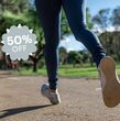 Liverpool remata tenis Adidas para mujer (Canva)