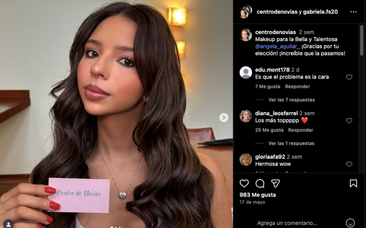 Publicación de la cuenta "Centro de Novias" de Ángela Aguilar con maquillaje (Instagram)