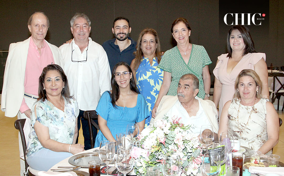 Invitados a la celebración de la primera comunión de Ana Sofía Plaza