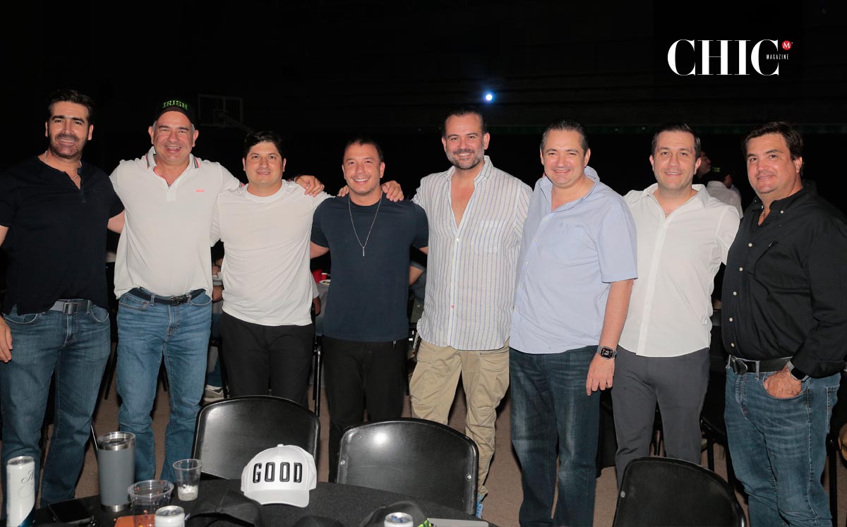 Jorge Gonzalez, Rogelio Montemayor, Mauricio Galvan, David Perez Salinas, Filipao Nunez, Jorge Garza, Ricardo Martinez y Hector Serna