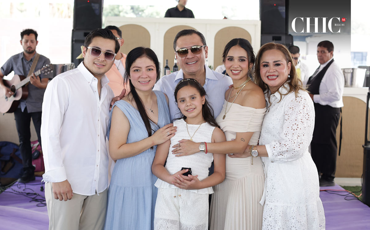 Alain, Cecy, Xavier, Mila, Laurette y Cecy