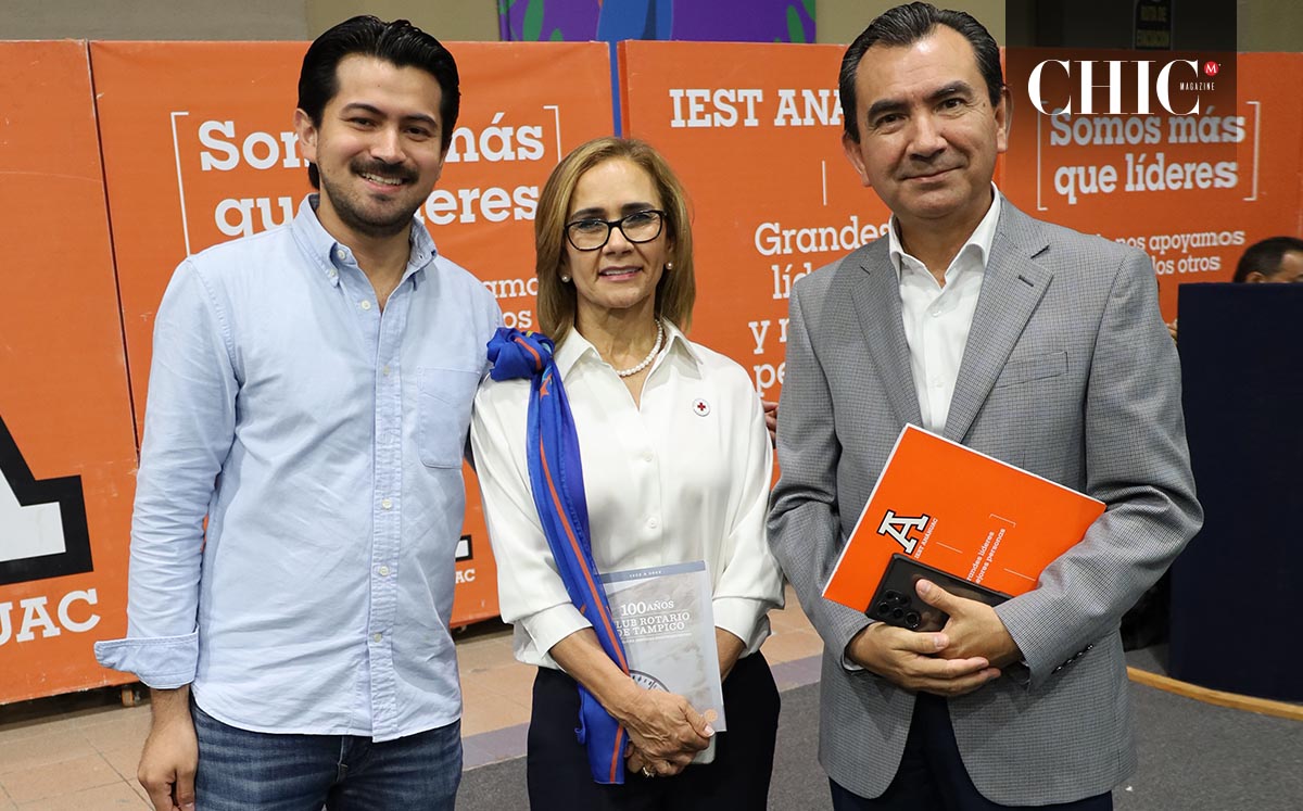 César Ponce, Nora Hilda Mejía y César Ponce presentes desde el Gimnasio Dr. Burton E. Grossman