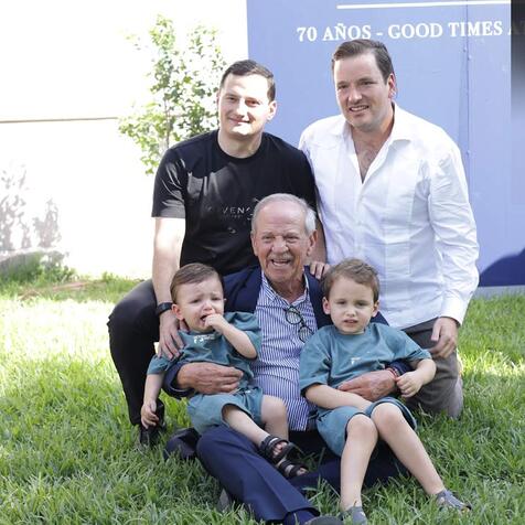 Daniel, Beto, Beto, Adrián y Alberto
