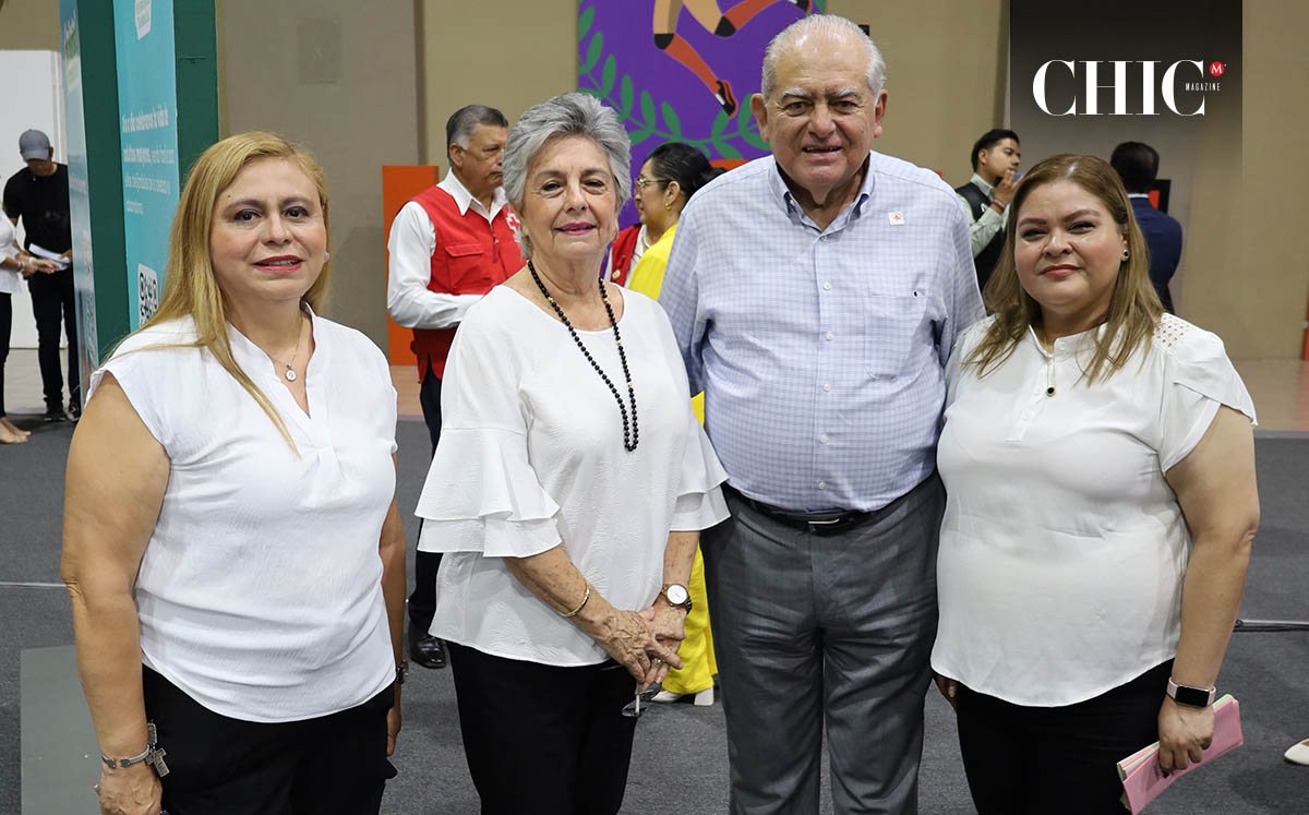 María Enriqueta Reyes, Hortensia Meléndez, David Gómez y Maritza Moreno