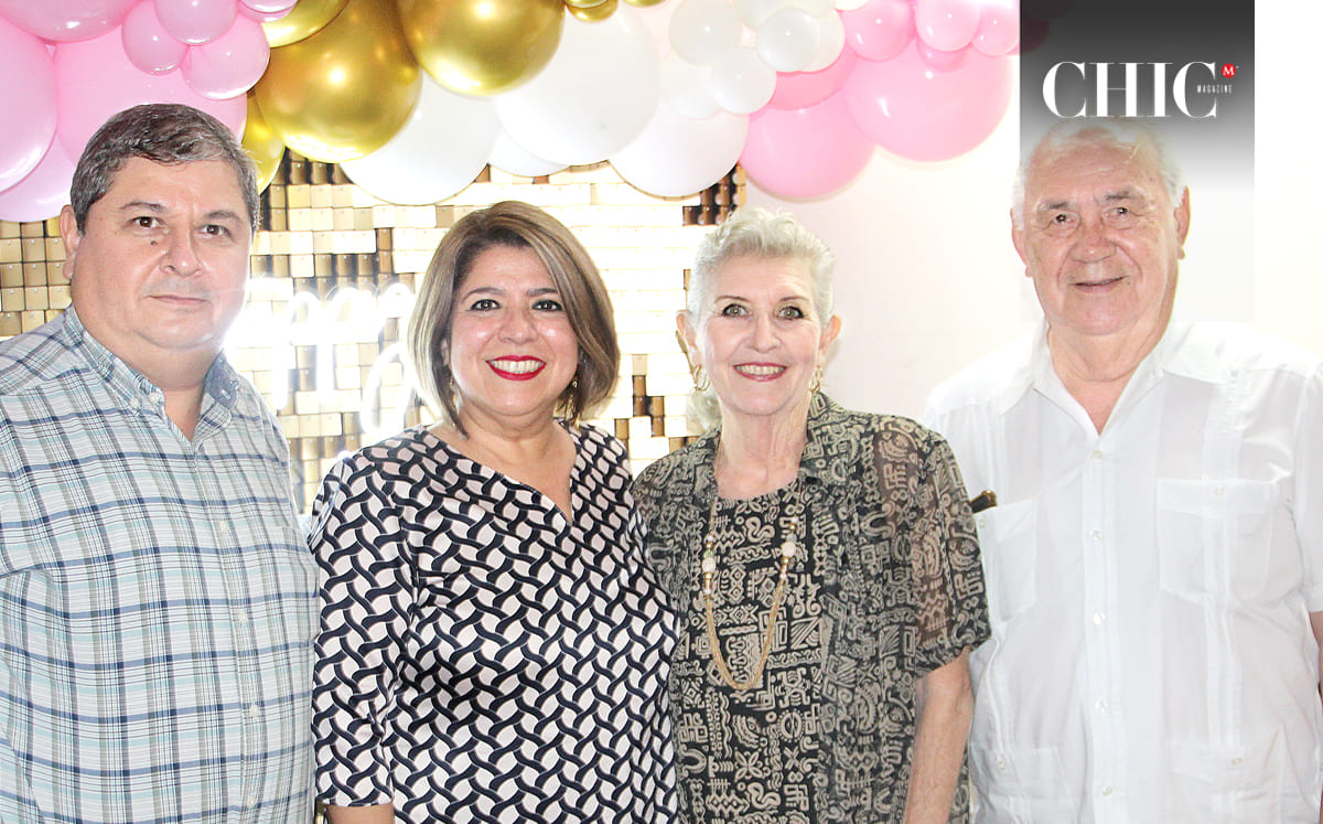 Mario Alberto Vega, Liliana Delgado, Alejandrina De Román y Óscar Román