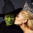 Ariana Grande y Cynthia Erivo desafían la gravedad de Google (Instagram)
