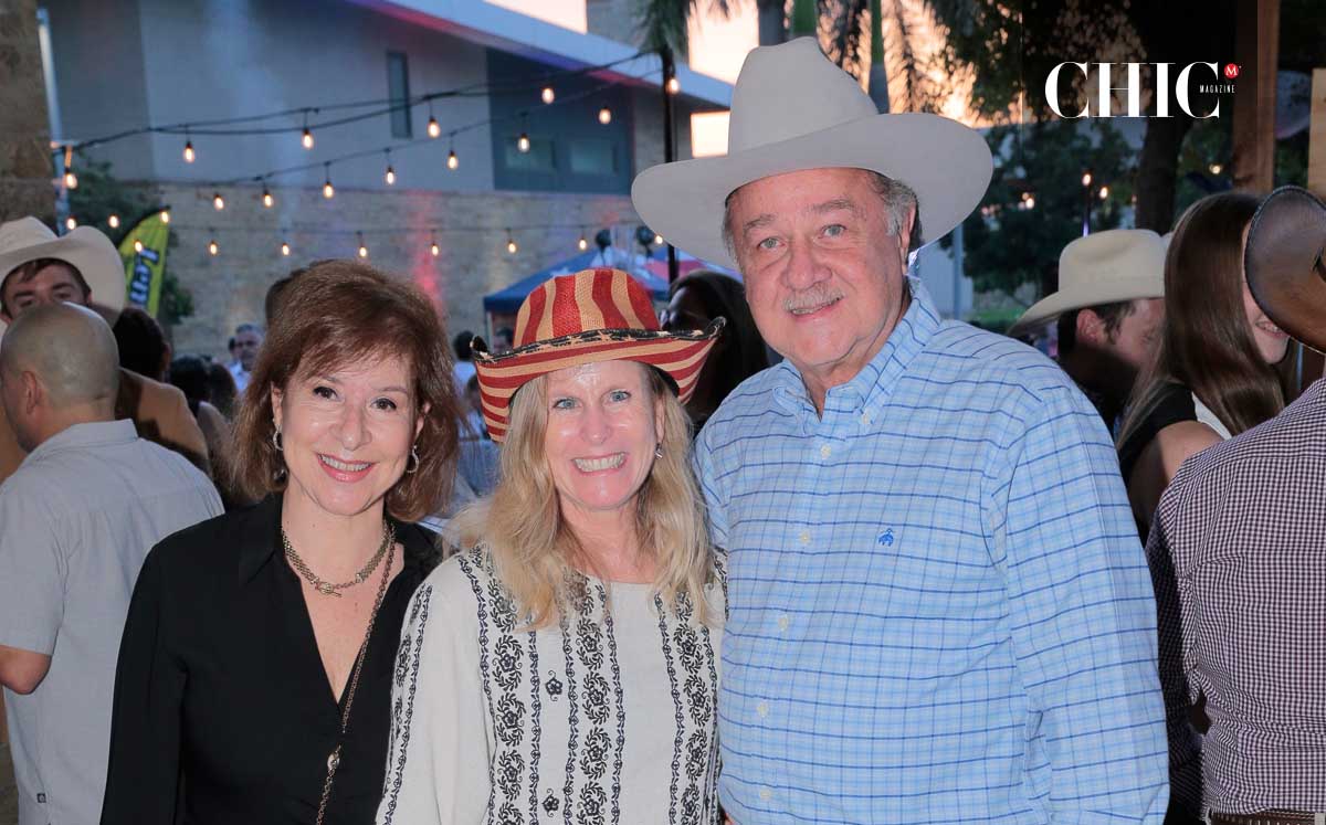 Ofelia Treviño, Melissa Bishop y José Navarro