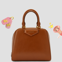 Palacio de Hierro da un increíble precio por un bolso Givenchy (Foto: Palacio de Hierro)