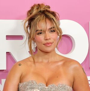 Karol G sorprende a sus fans con un sticker de “Tropicoqueta” y así lo puedes activar (getty Images)
