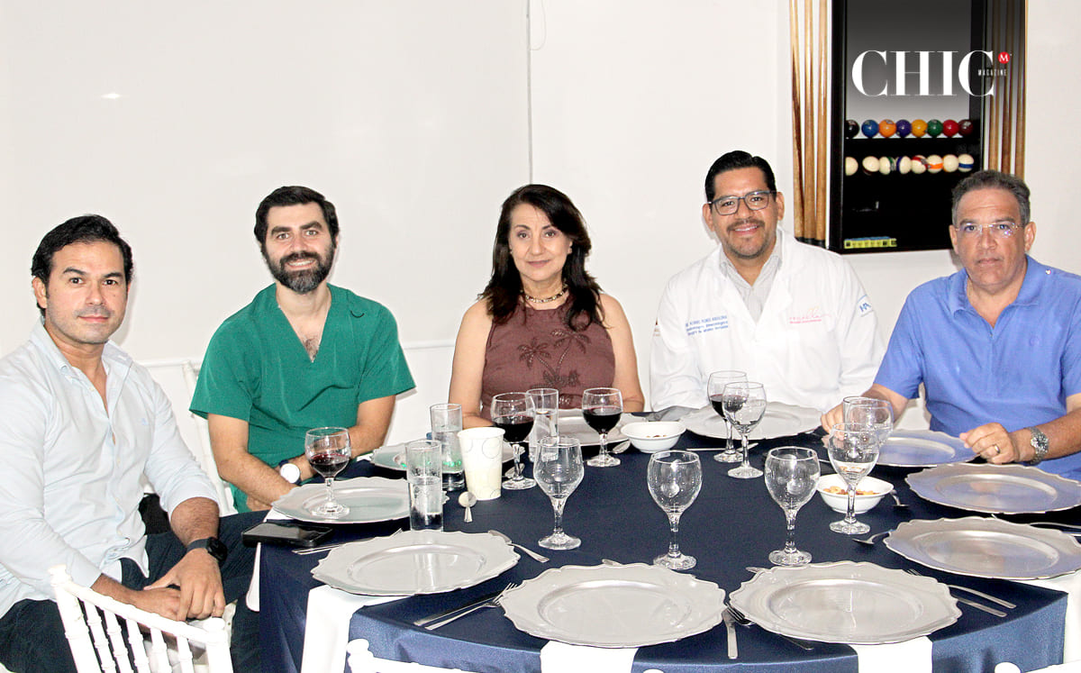 Armando Azuara, Guillermo Pedraza, María Rubio, Álvaro Flores, Luis Pérez