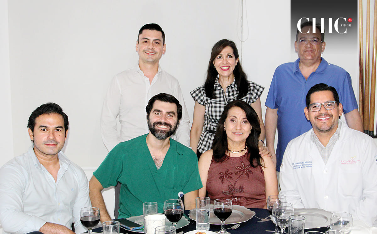 Armando Azuara, Ivonne Delgado, Luis Pérez, Iván Gómez, Guillermo Pedraza, María Rubio y Álvaro Flores
