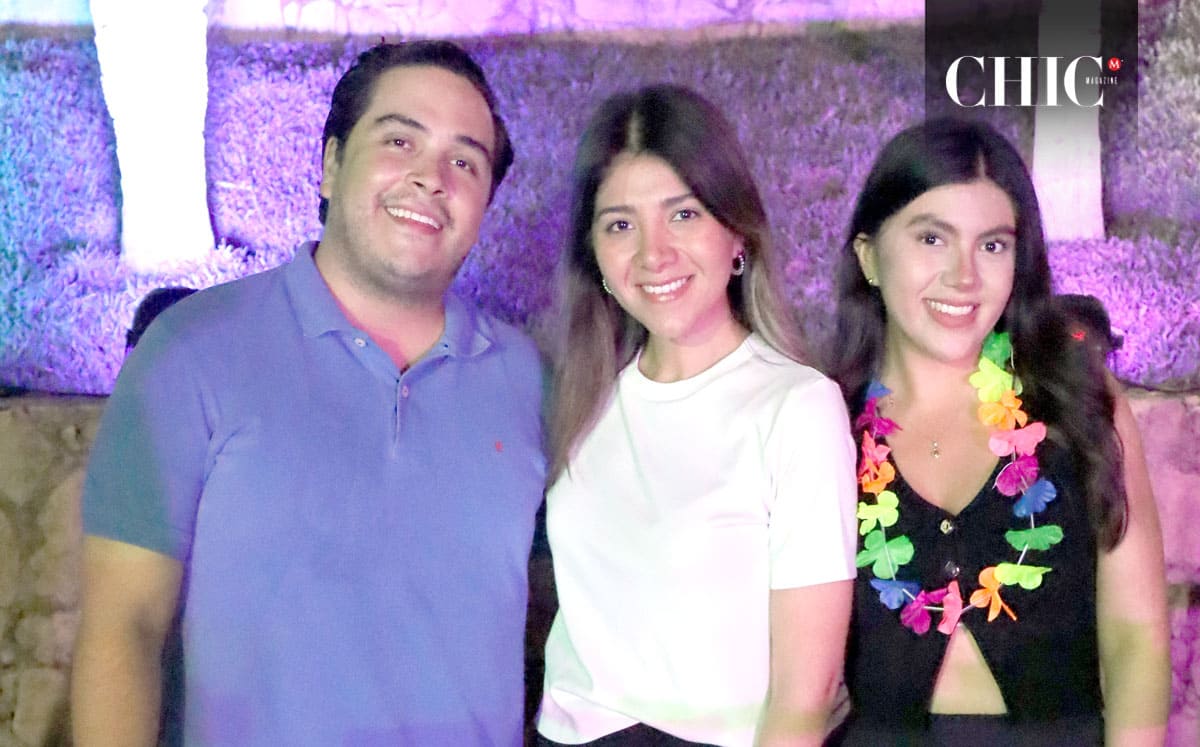 Asistencia del Centro Libanés Tampico en una noche hawaiana