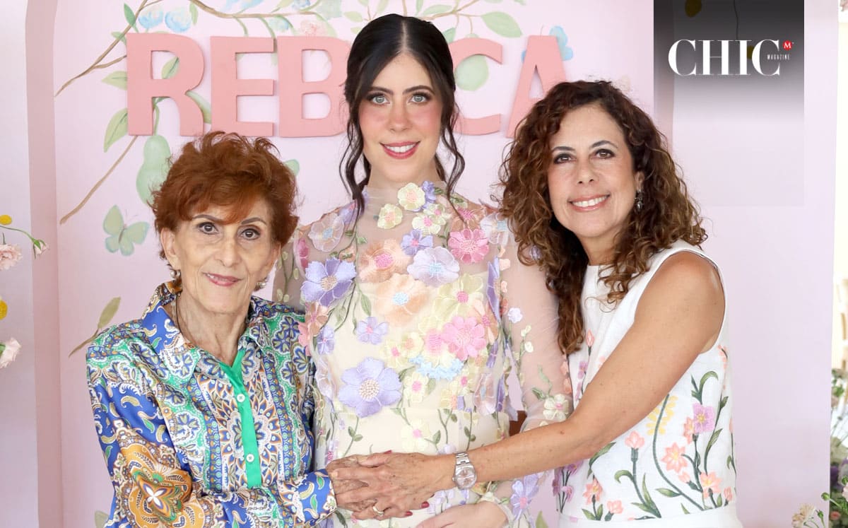 Susana Flores Zaher, Rebeca Treviño y Rebeca De Treviño felices por el nacimiento de la pequeña Ana Rebeca