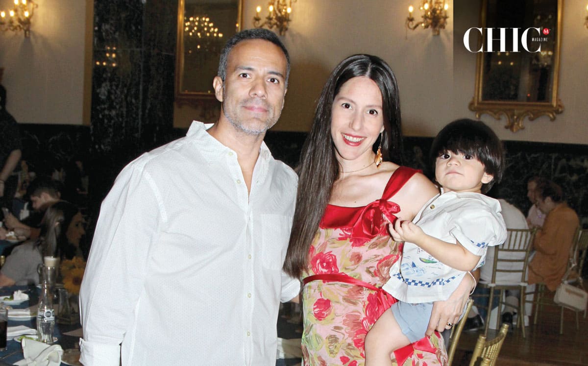 Joaquín Nossif, Andrea Meza y Joaquín Nossif en una tarde en familia