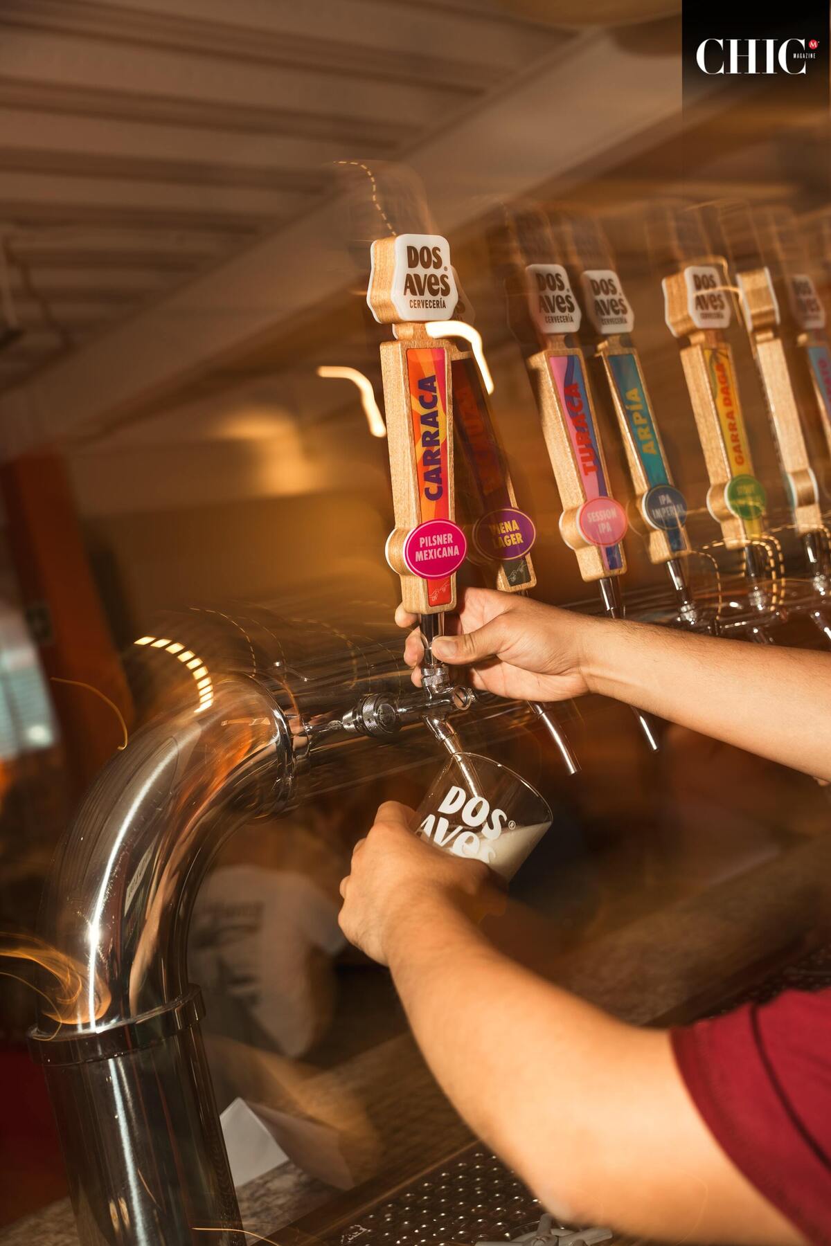 El nuevo Taproom de Dos Aves es más que un bar: es un espacio para descubrir, conectar y saborear historias líquidas.(Cortesía)