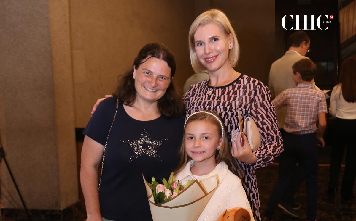 Clarice Decleve, Olga Tulik y Charlotte Santillán