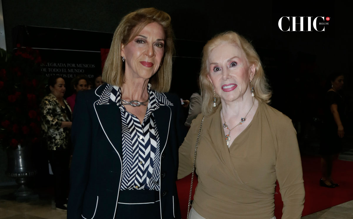 Mina Villarreal de Gustafson y Lucila Araico