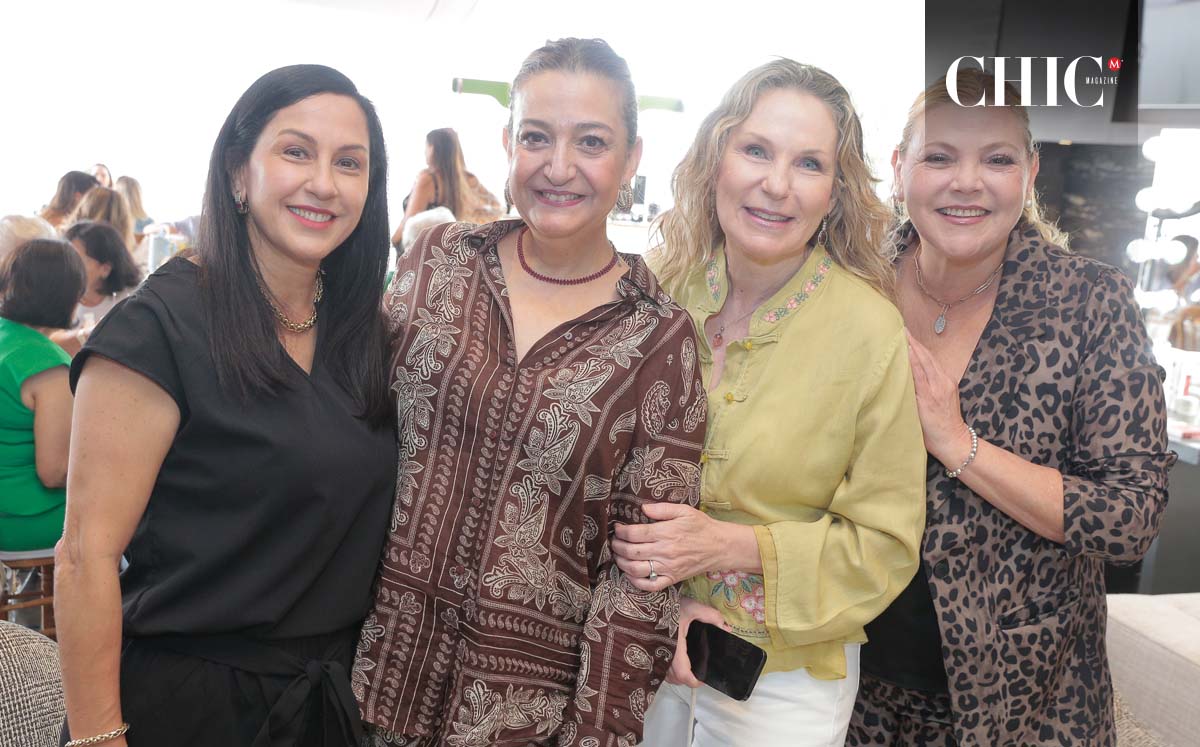 Mónica Palacios de Martínez, Mónica Sánchez, Adriana Ivanna y Claudia Félix