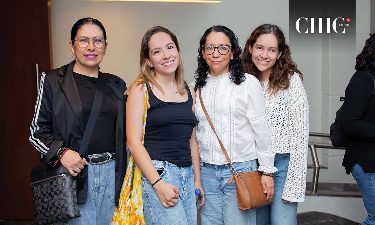 Jimena Buces, María Estela Palmeros, Regina Buces y Leticia Palmeros