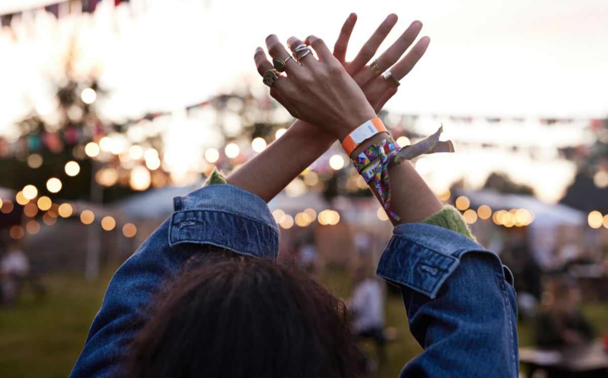 ¿Ir sola o solo a un concierto es una buena opción? Sí, y esto fue lo que aprendí (Getty Images)