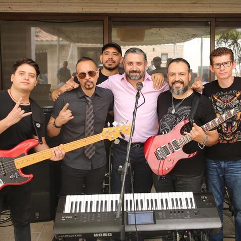 Antonio junto al grupo Reina Roja
