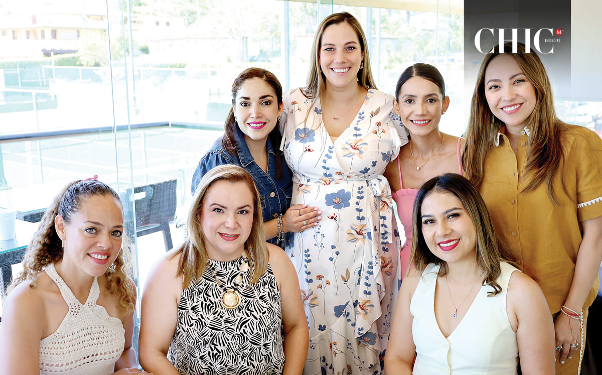 Berenice Tinajero junto a Denisse Guerrero, Neyfi Mustafa, Yuri Morales, Jessica Toscano y Cynthia Méndez disfrutaron del baby