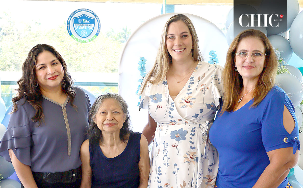 Eugenia Cordero, María Antonia Chacón, Berenice Tinajero y Beatriz Parra disfrutaron de tiernas dinámicas en el baby shower